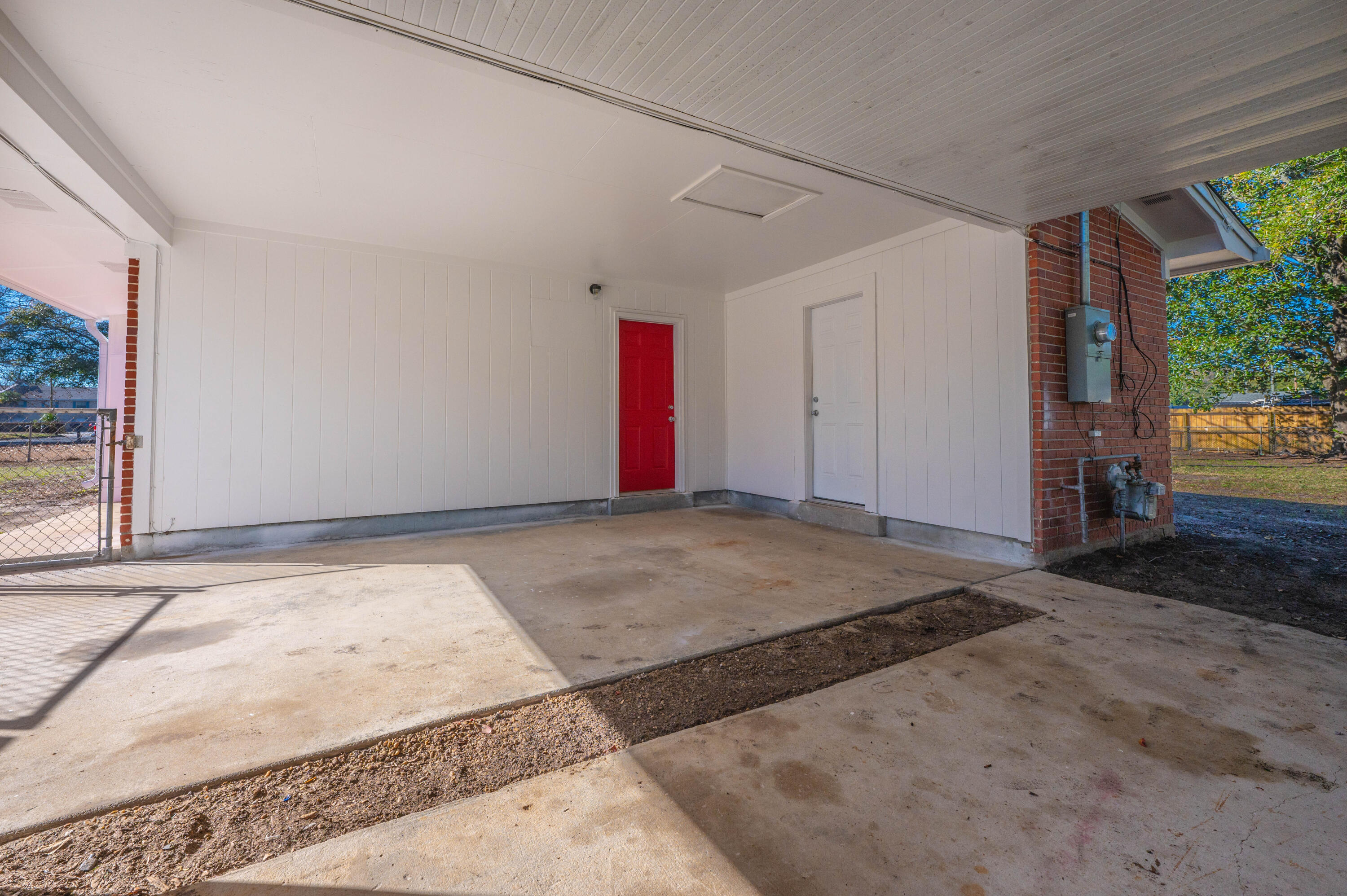 GARNIERS BEACH 6TH - Residential