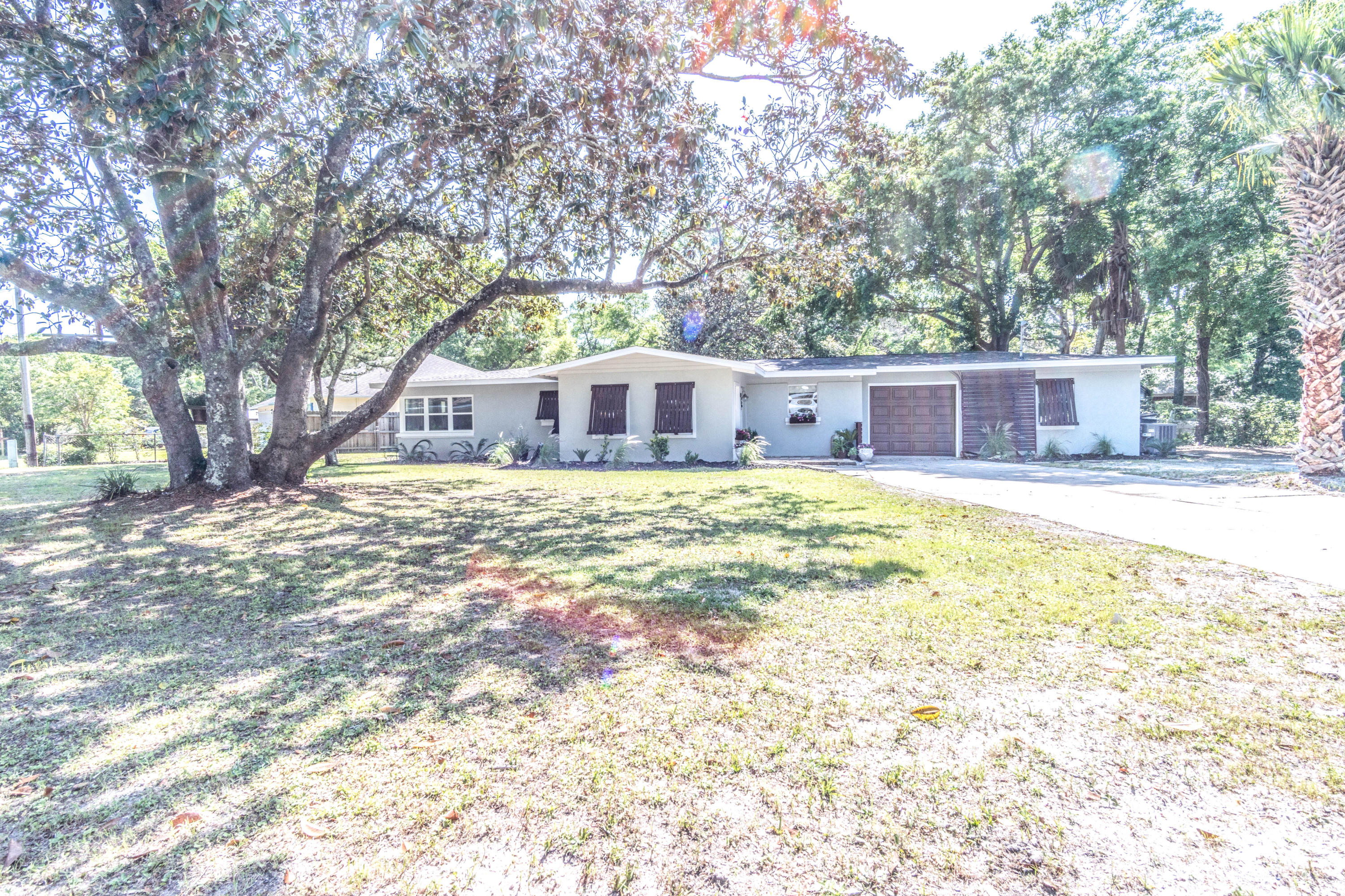 ELLIOTTS POINT RESUB - Residential