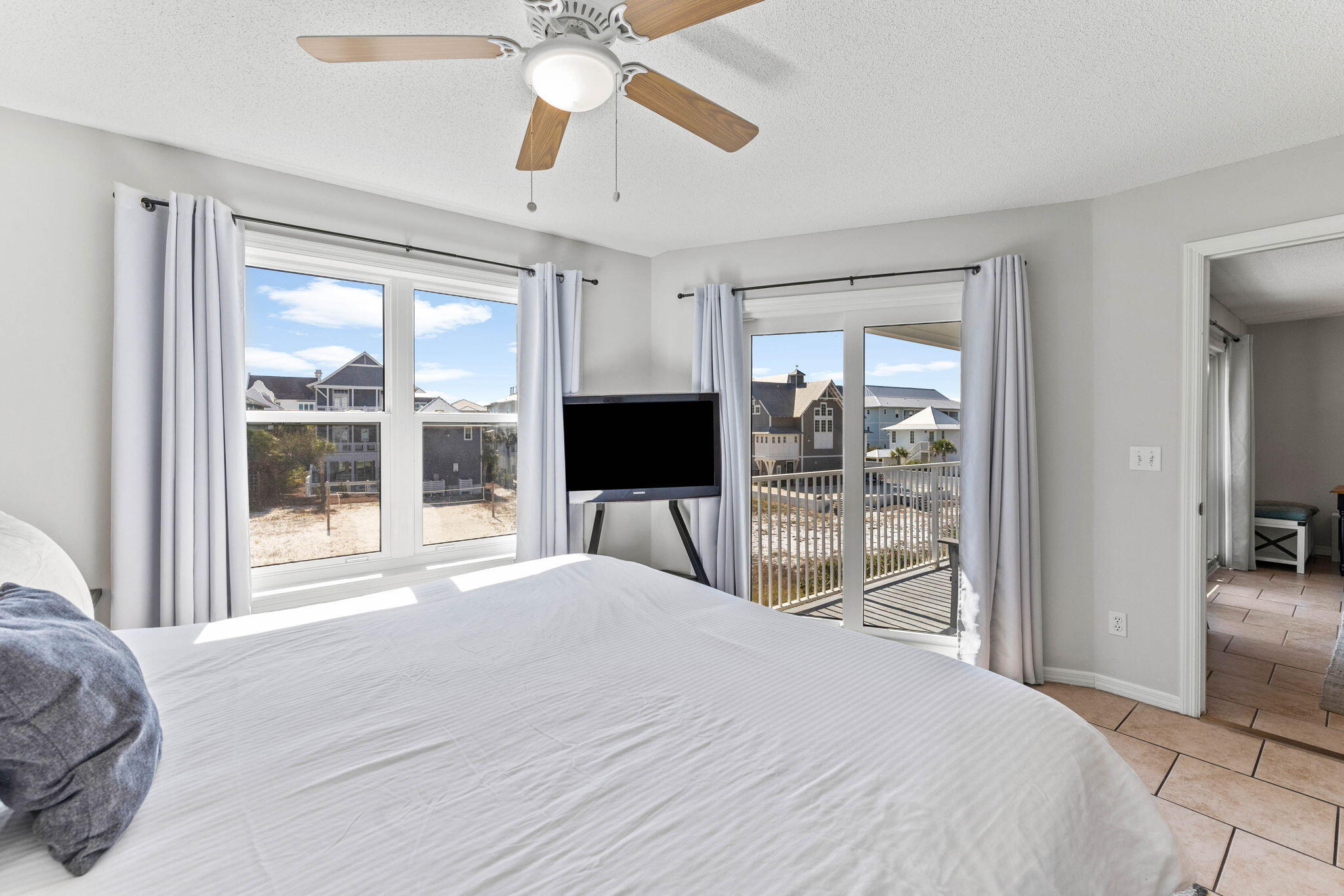BEACHSIDE VILLAS CONDO - Residential