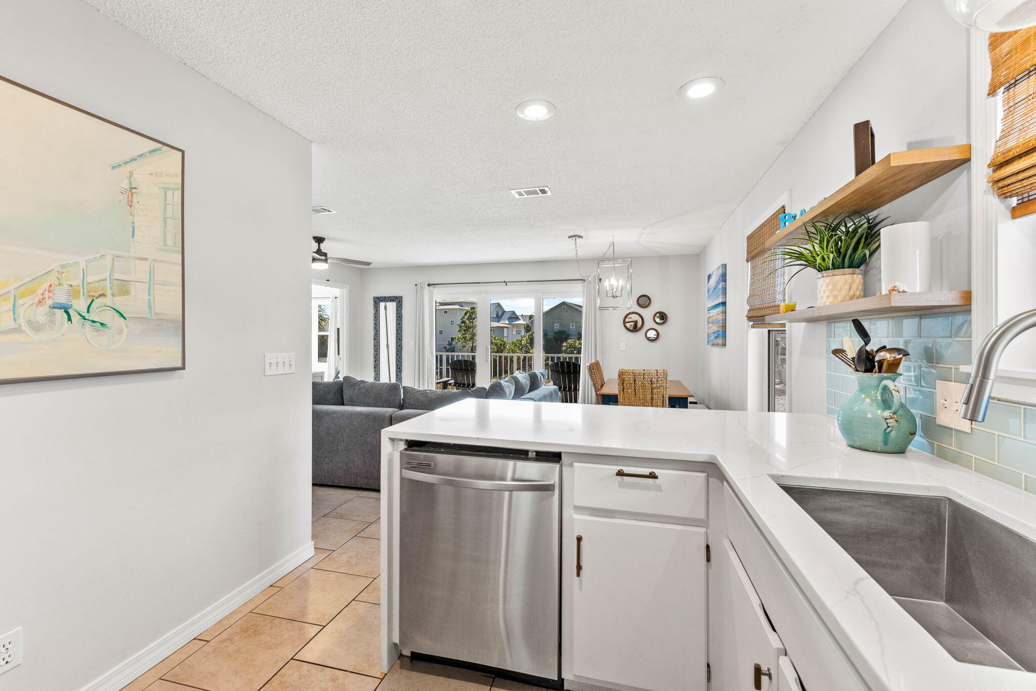 BEACHSIDE VILLAS CONDO - Residential