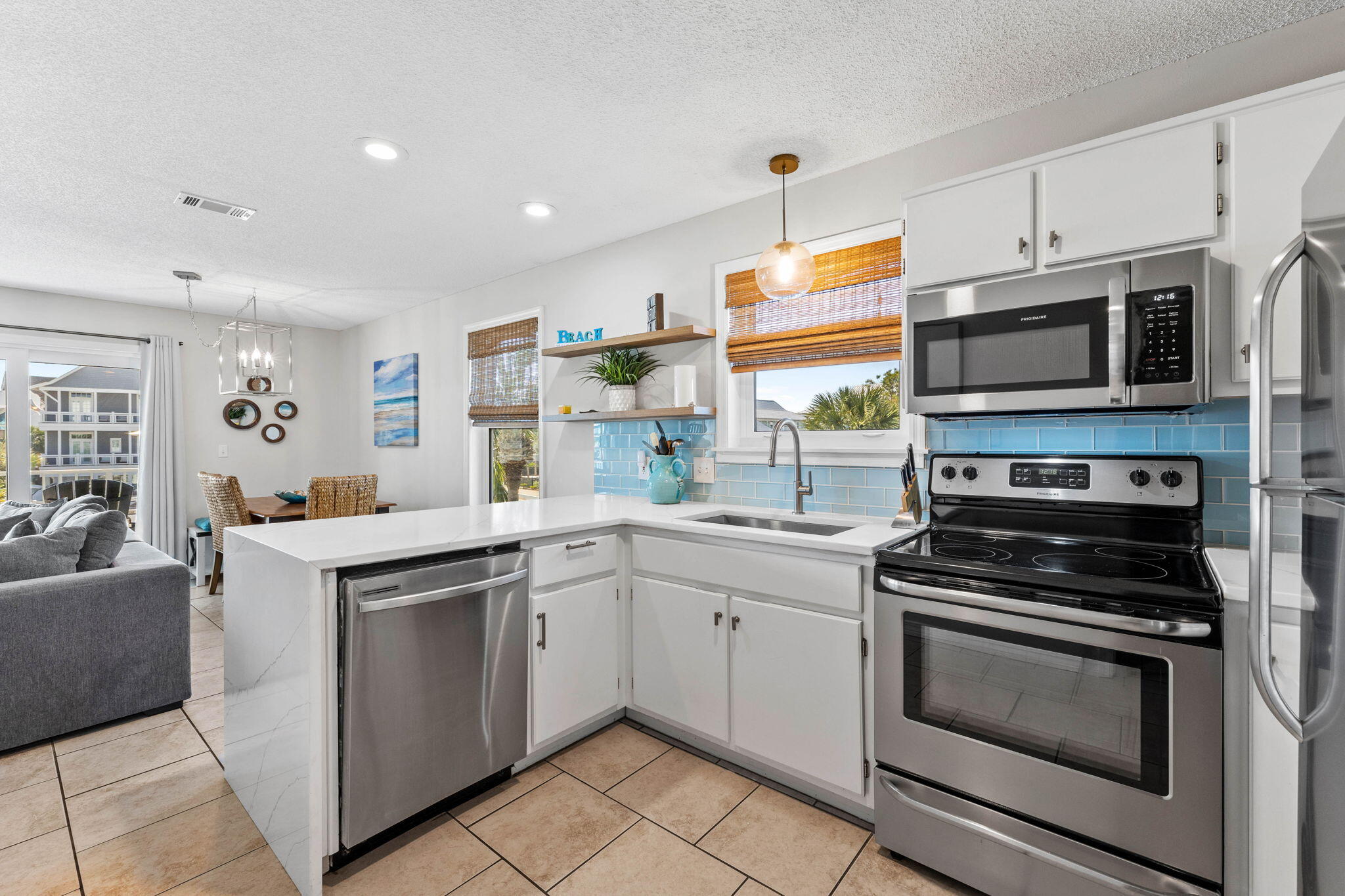 BEACHSIDE VILLAS CONDO - Residential