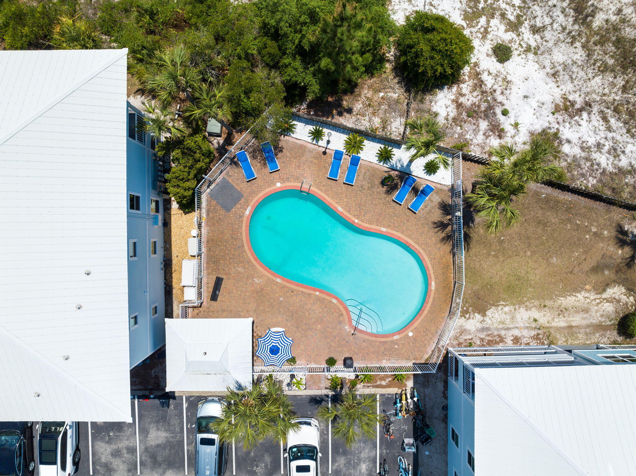 BEACHSIDE VILLAS CONDO - Residential
