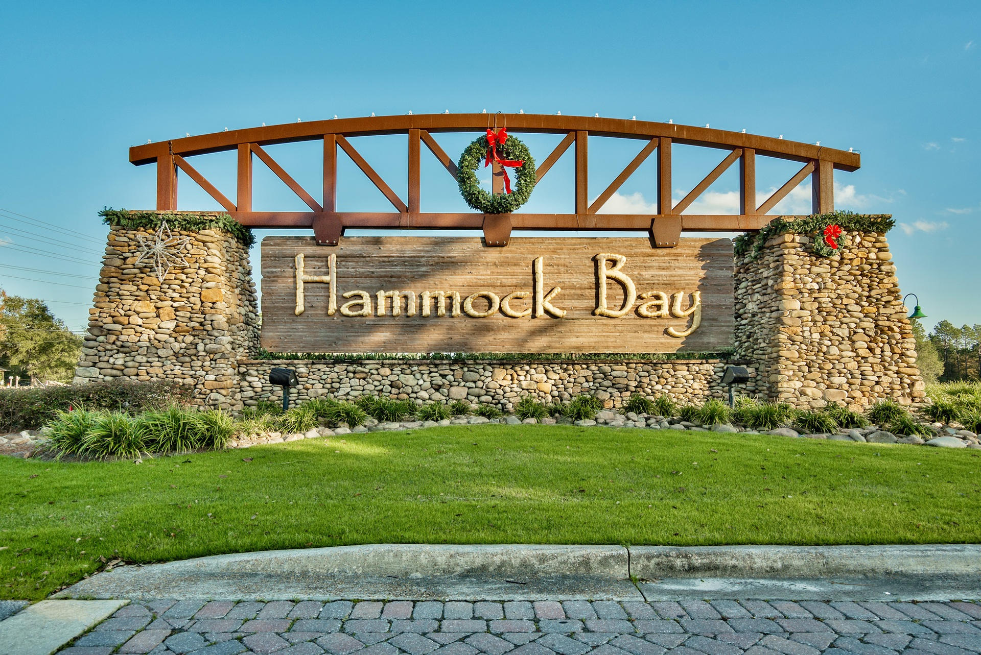 HAMMOCK BAY - Land