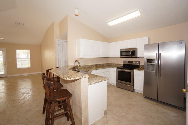 PARADISE RETREAT - Residential Lease