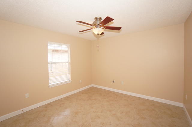 PARADISE RETREAT - Residential Lease