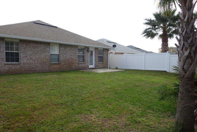 PARADISE RETREAT - Residential Lease