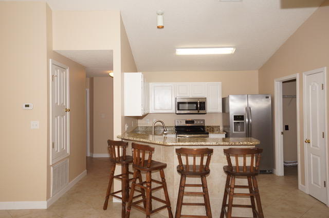 PARADISE RETREAT - Residential Lease