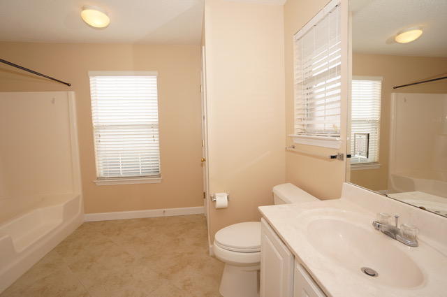 PARADISE RETREAT - Residential Lease