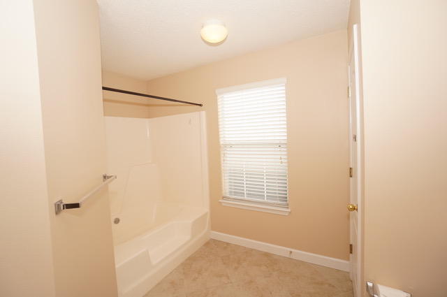 PARADISE RETREAT - Residential Lease