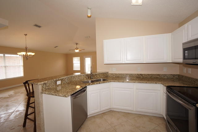 PARADISE RETREAT - Residential Lease