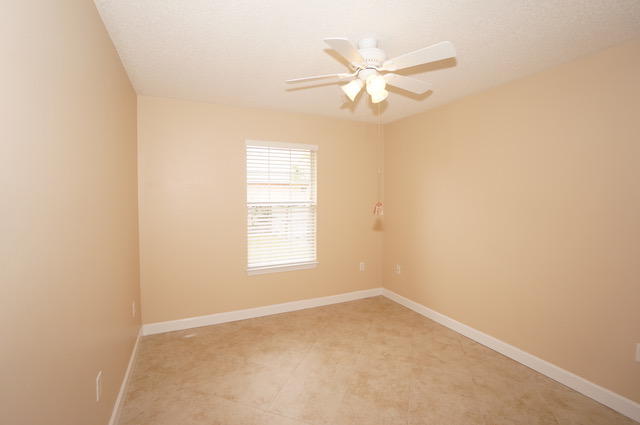 PARADISE RETREAT - Residential Lease