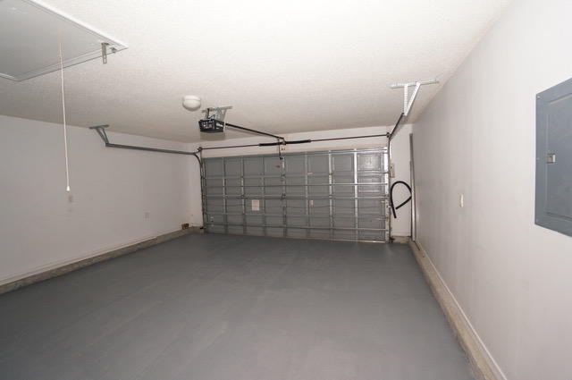 PARADISE RETREAT - Residential Lease