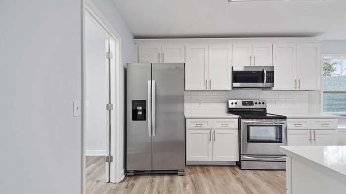 BAYVIEW MANOR 1ST ADD LOT 8 BLK A - Residential Lease