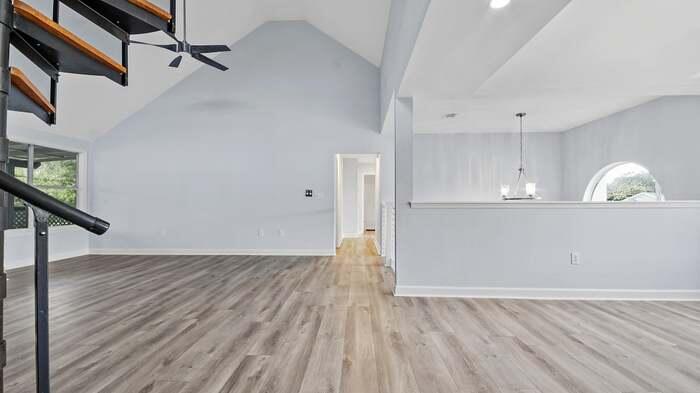 BAYVIEW MANOR 1ST ADD LOT 8 BLK A - Residential Lease