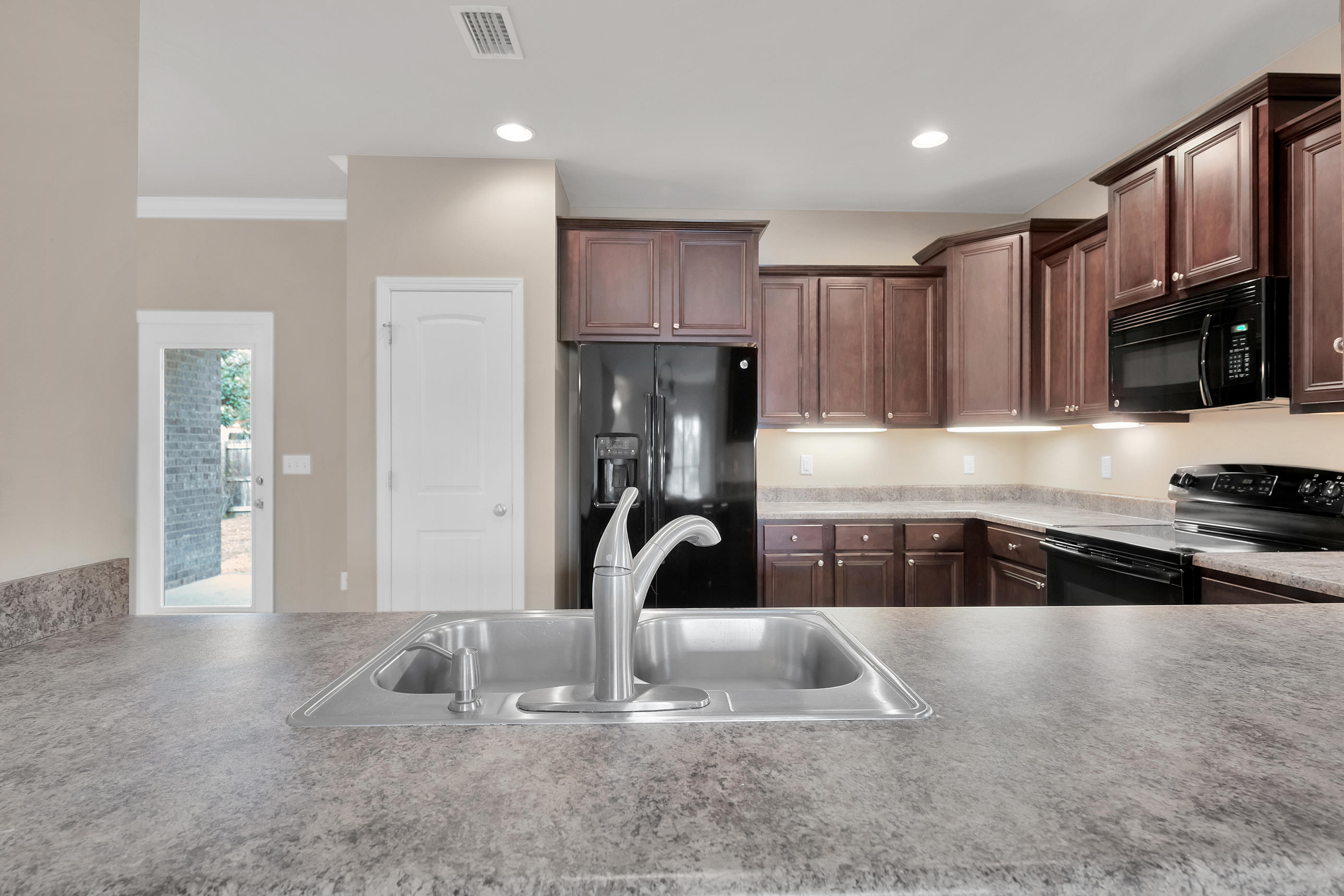 MAGNOLIA VILLAGE PH 1 - Residential