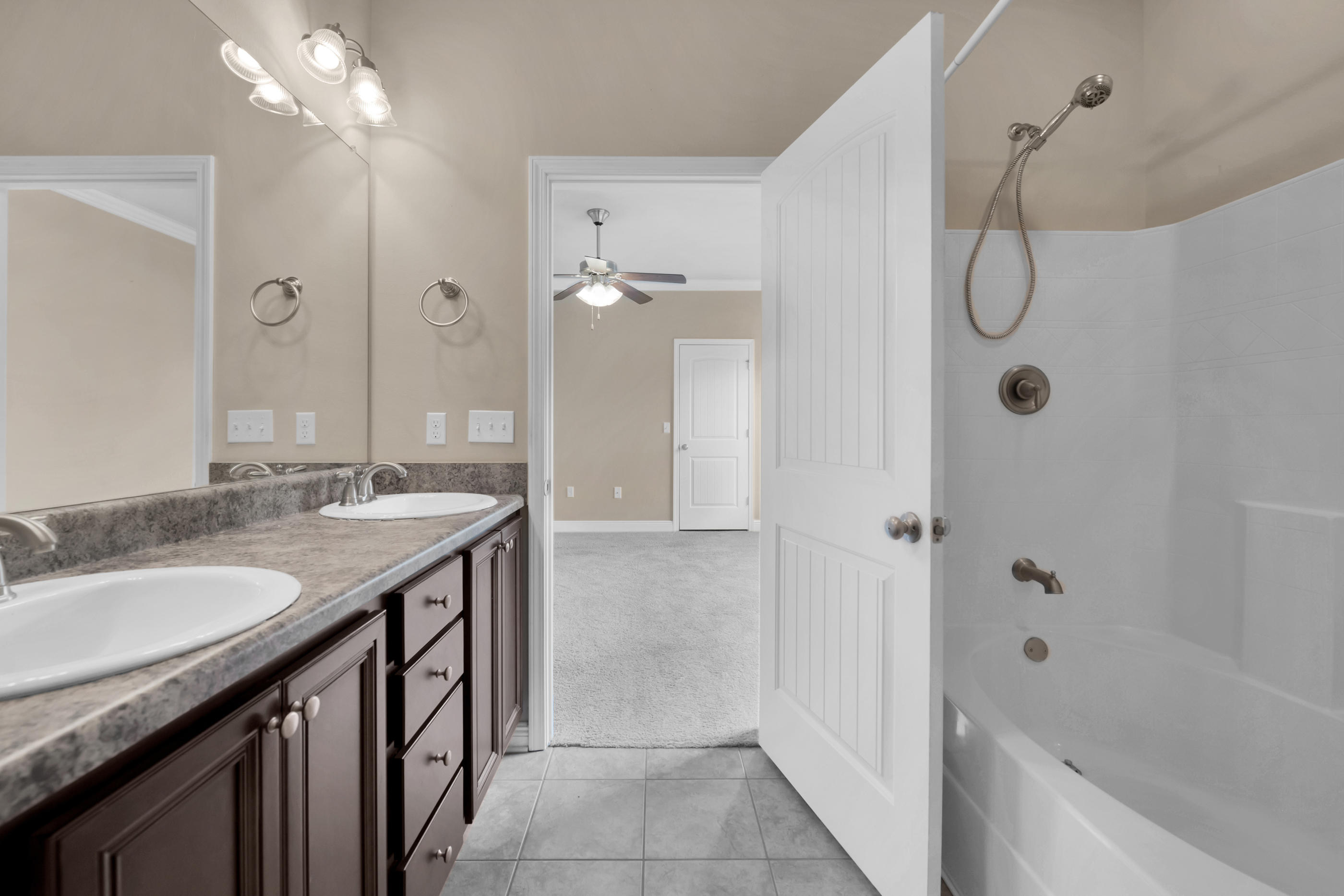 MAGNOLIA VILLAGE PH 1 - Residential