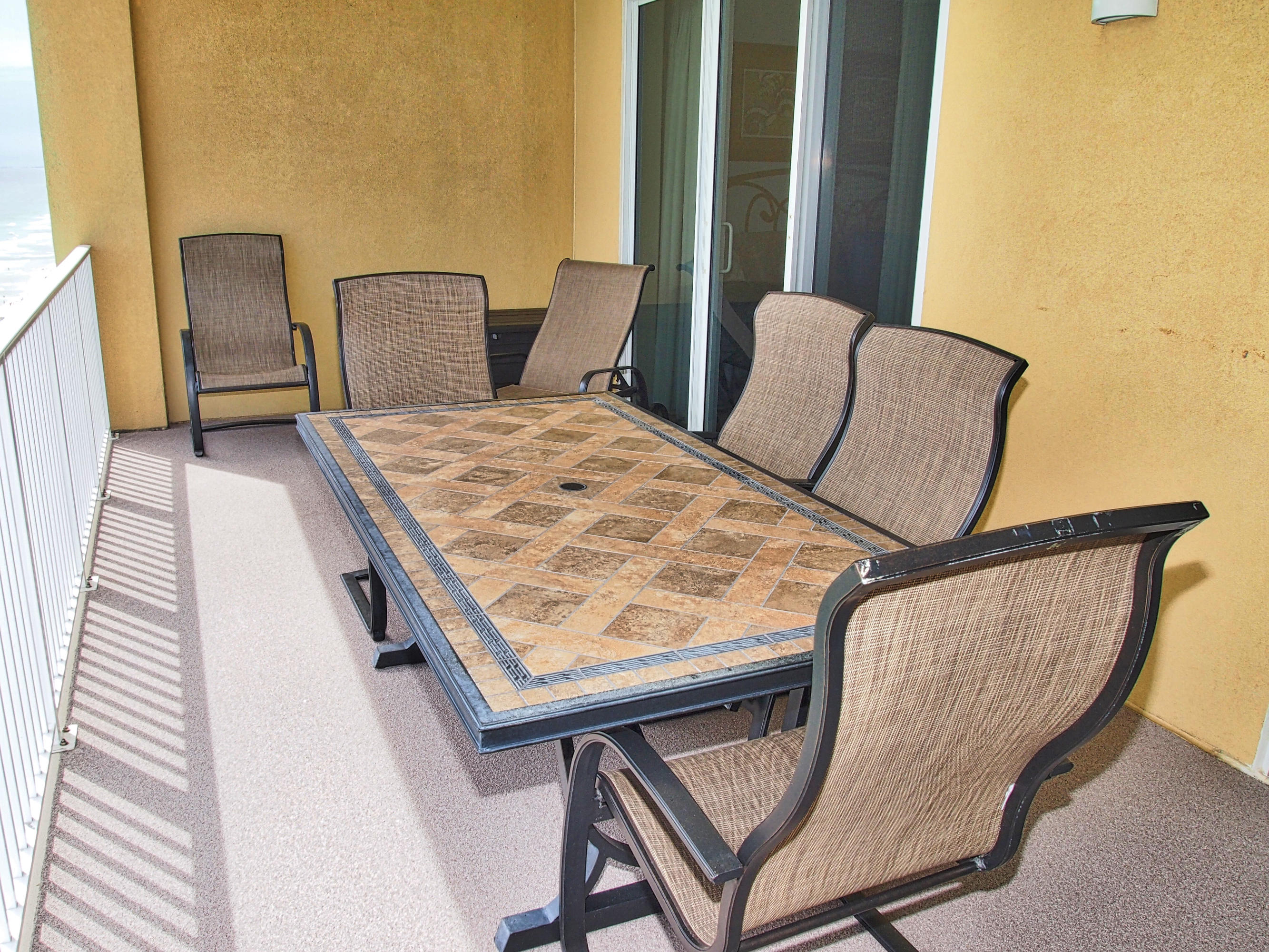 TROPIC WINDS - Residential