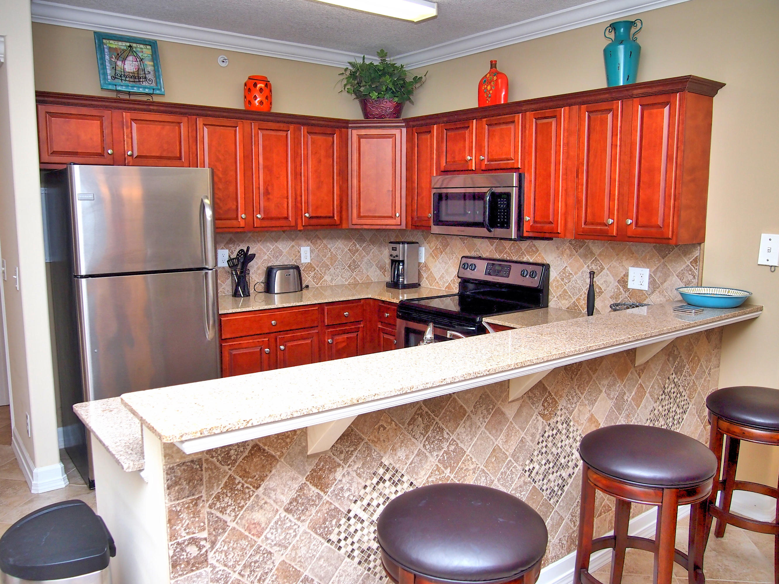 TROPIC WINDS - Residential