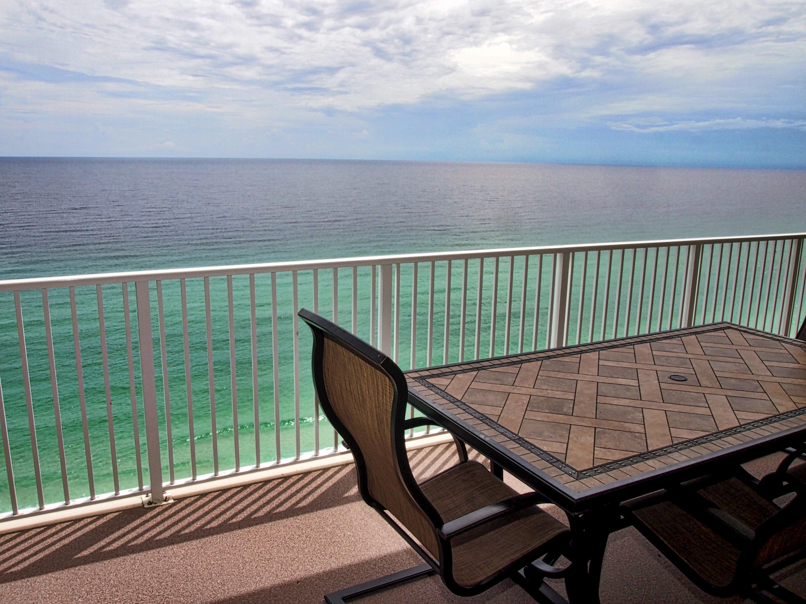 TROPIC WINDS - Residential