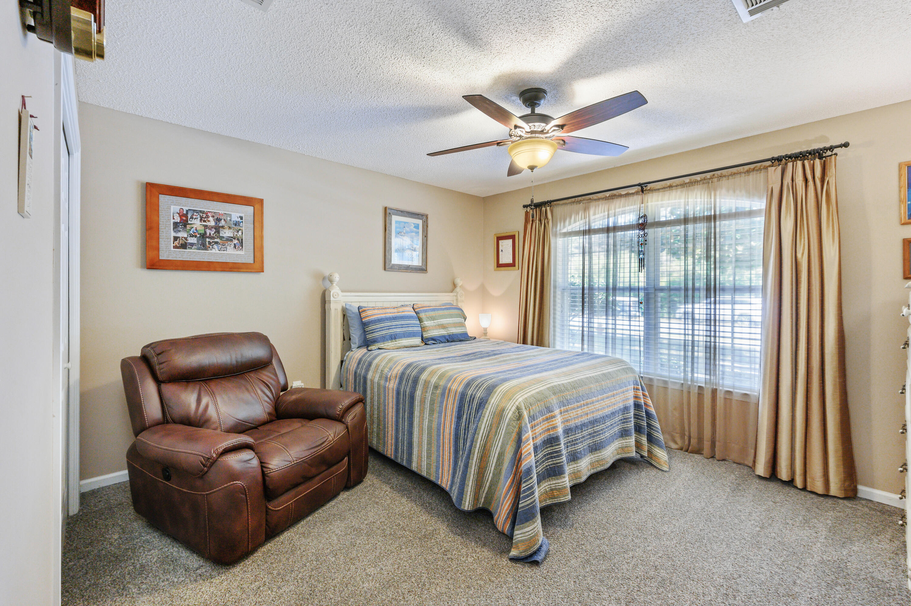 BAYSHORE PLACE PH 1 - Residential