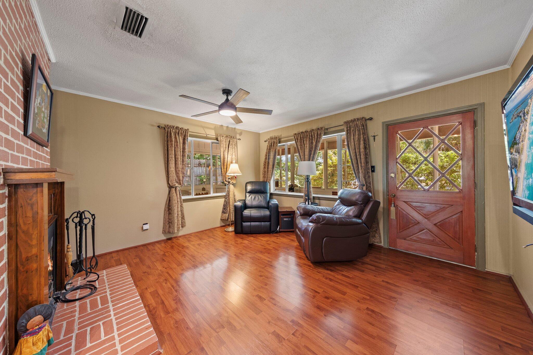 BELLA VISTA HEIGHTS - Residential