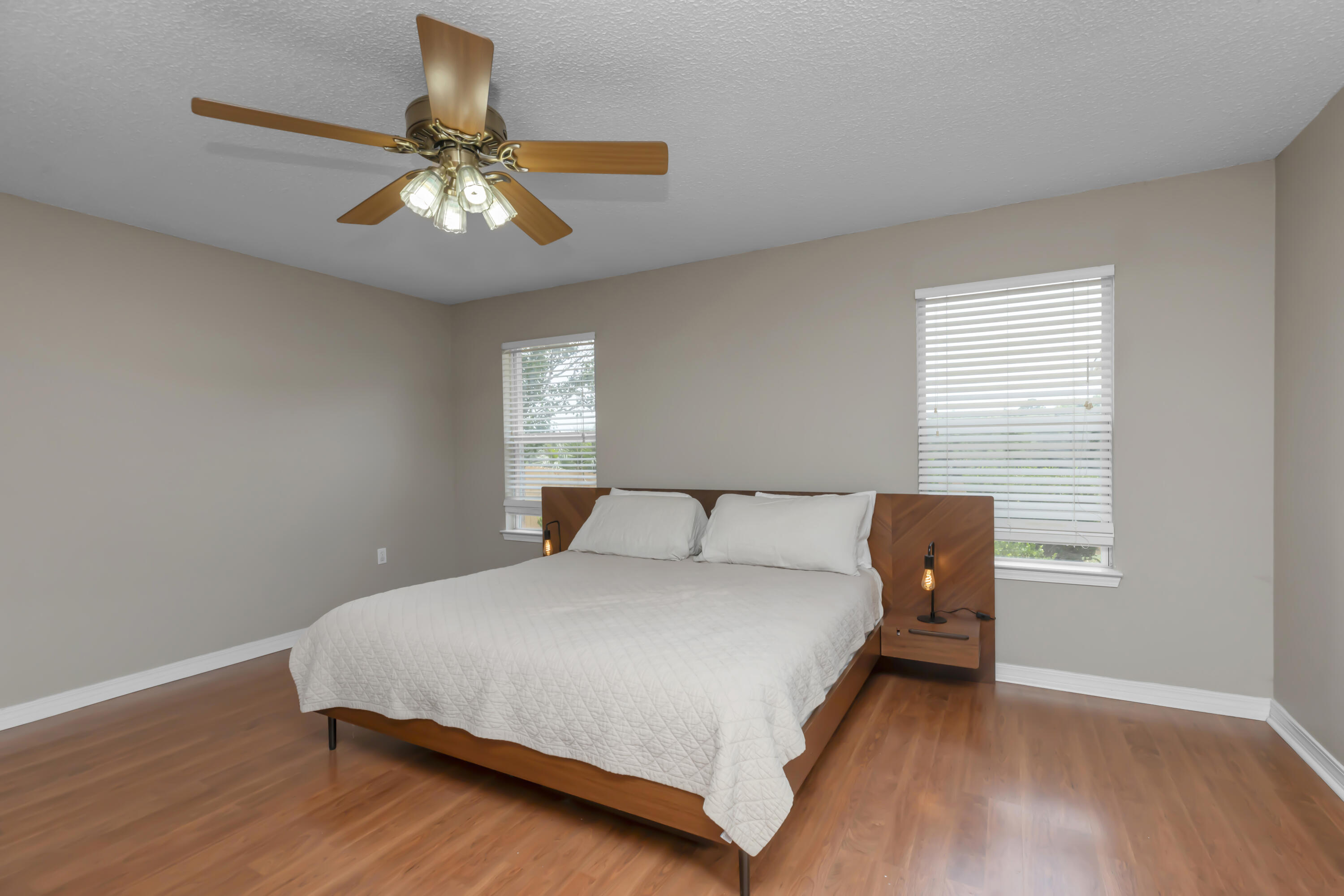 NORTHVIEW ESTATES 7TH ADDN - Residential