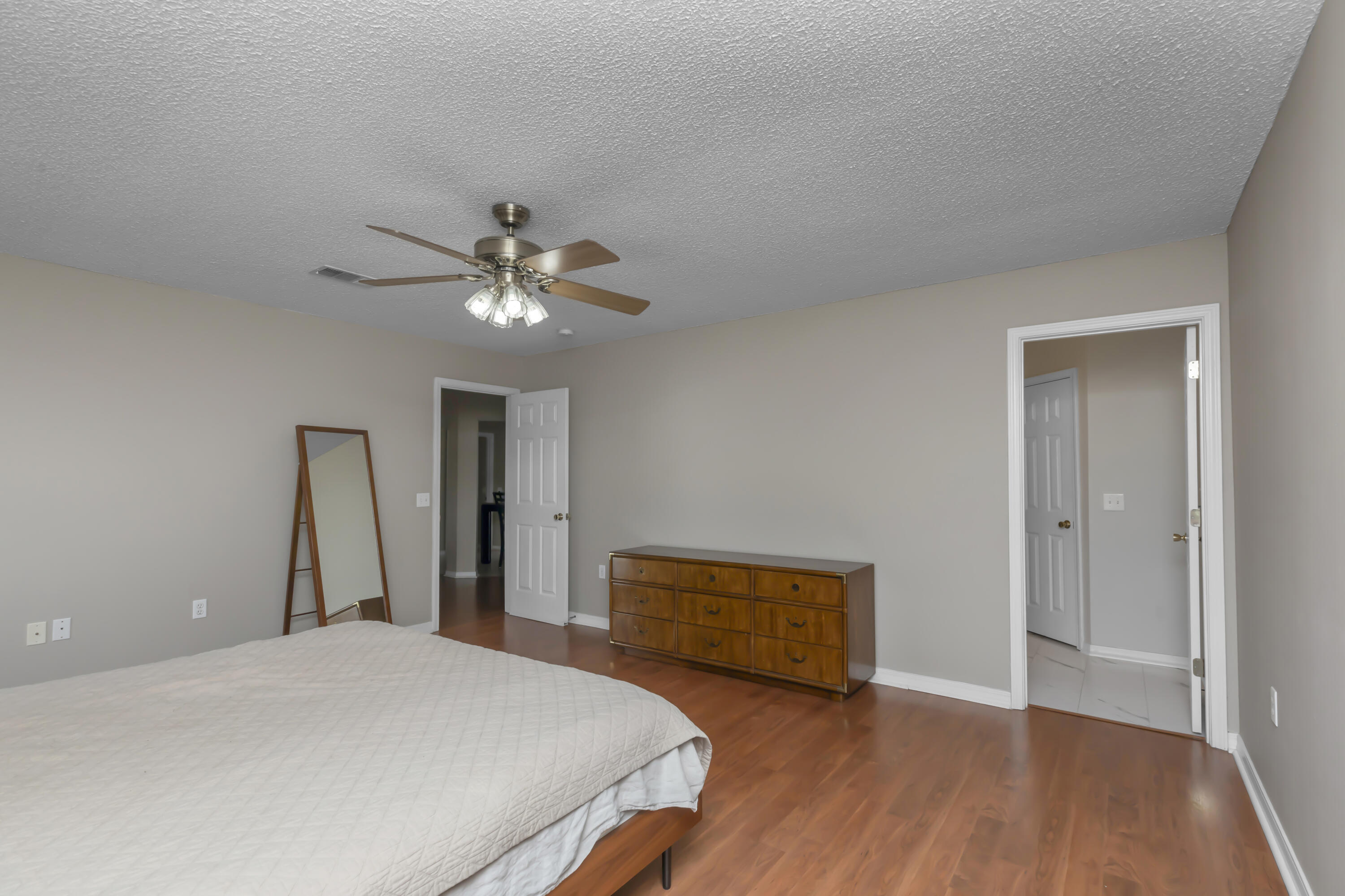 NORTHVIEW ESTATES 7TH ADDN - Residential