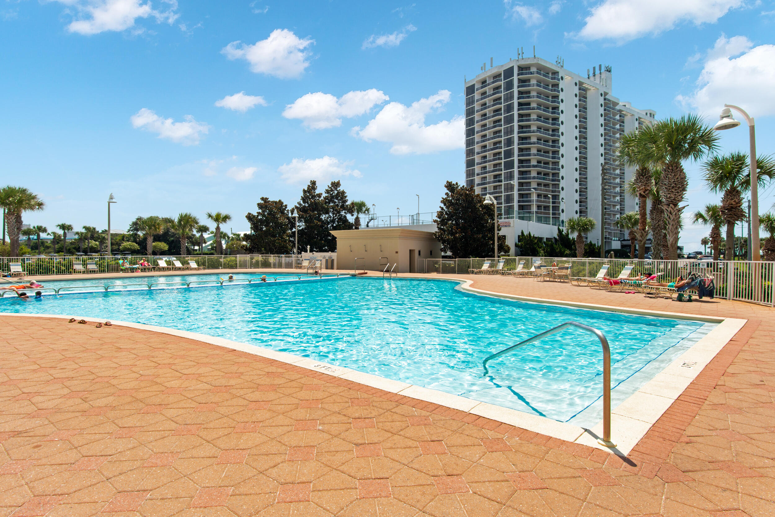 ARIEL DUNES - Residential