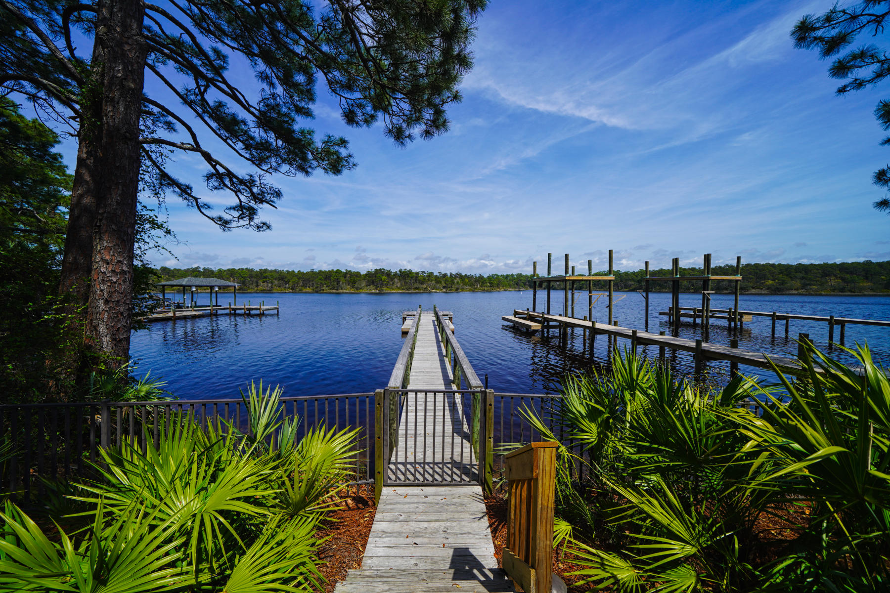 GRAND POINTE - Residential