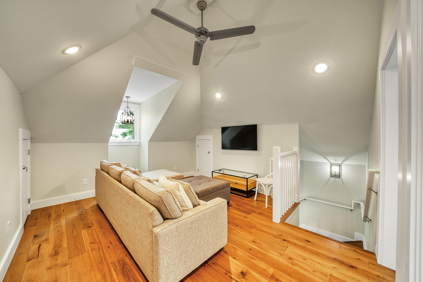 GRAND POINTE - Residential