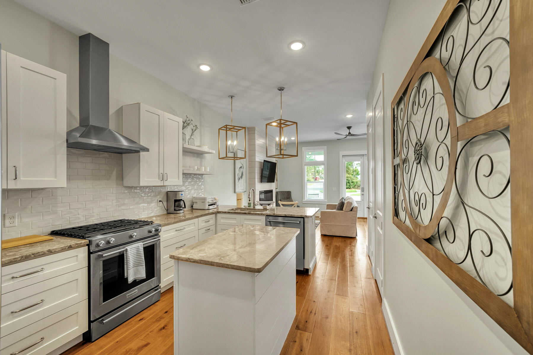 GRAND POINTE - Residential