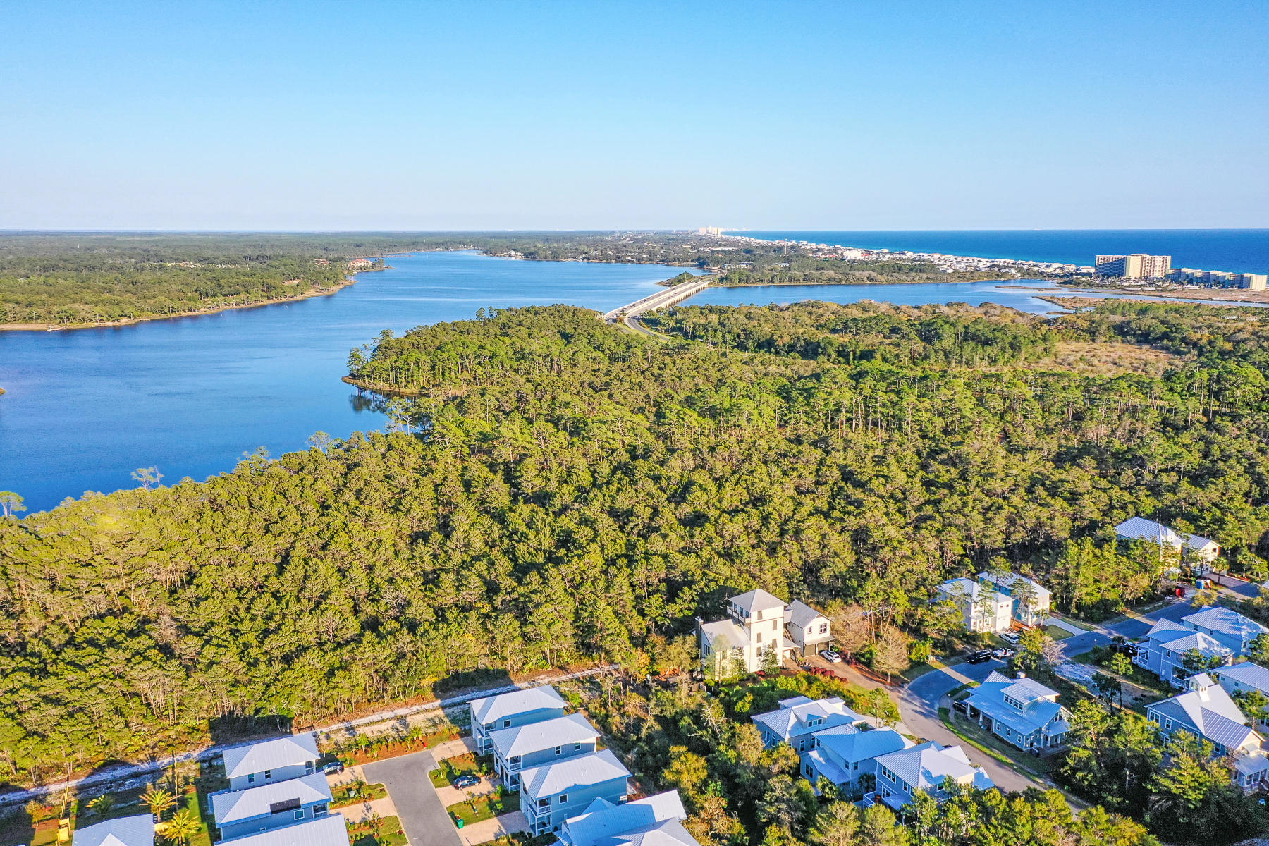 GRAND POINTE - Residential