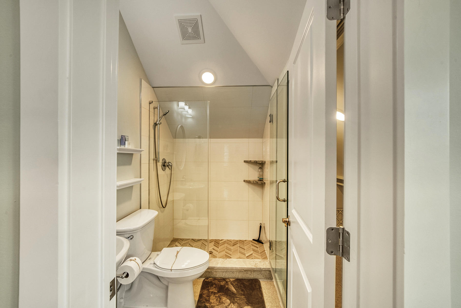 GRAND POINTE - Residential