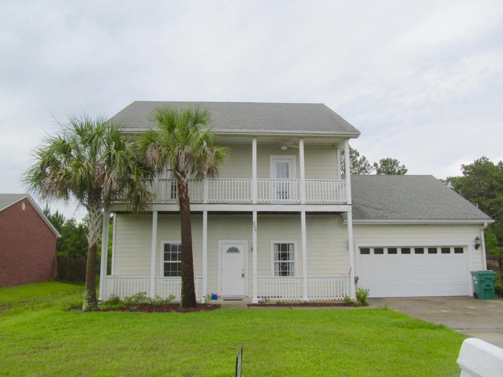 NEED SPACE. Here you go! 4 bedroom 3 bath and priced to sell!! Kitchen has granite counter tops. Tile flooring in kitchen, dining area, utility room and office. Second story master bedroom has its own walk in in closet and master bath with double vanities, over sized tub and detached shower.Stainless steel appliances. Two A/C units ( one for each floor) Large backyard with privacy fence. Priced to sell!!! Home is being sold ''As Is'' Hurry!