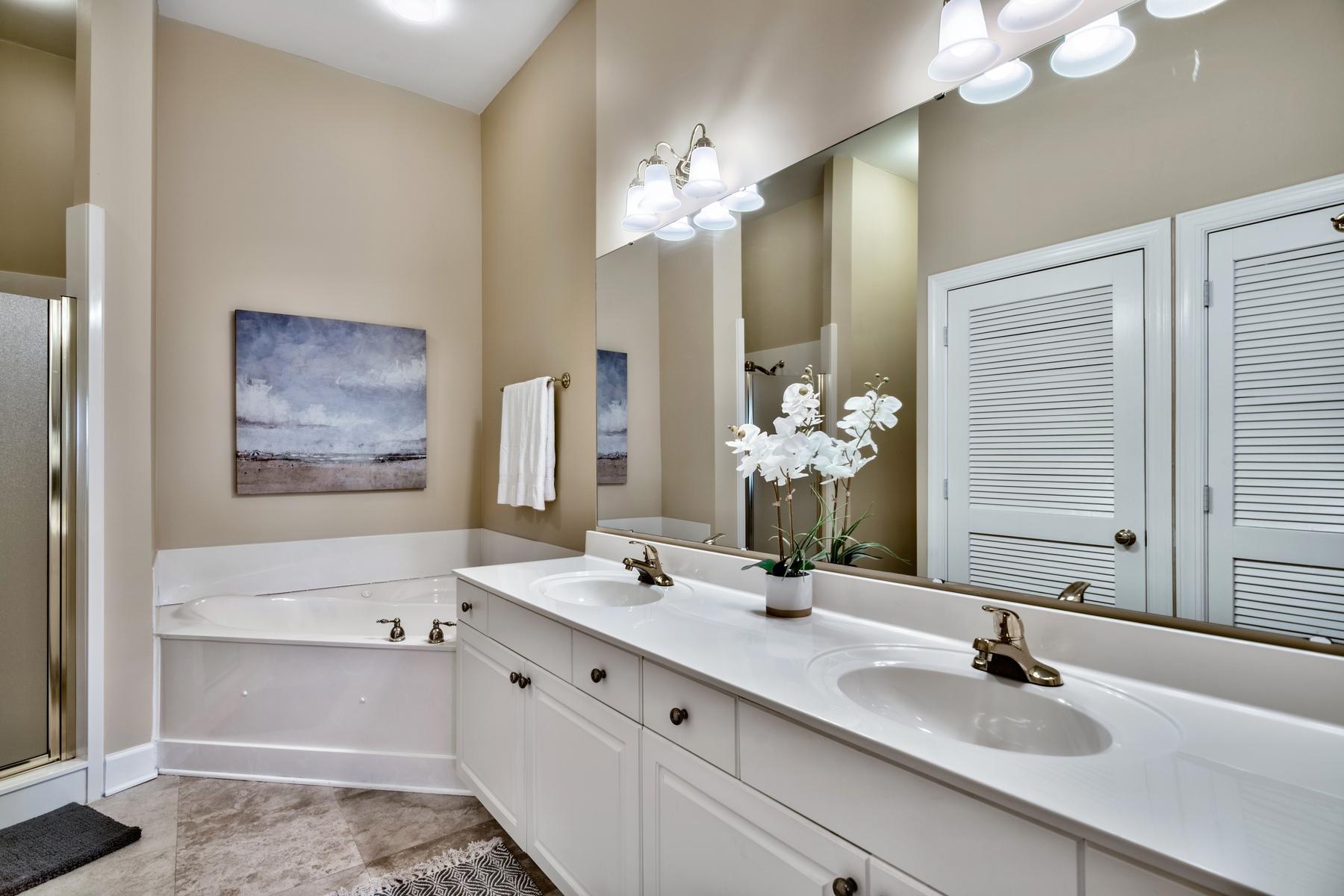 VILLAGE OF SOUTH WALTON BEACH - Residential