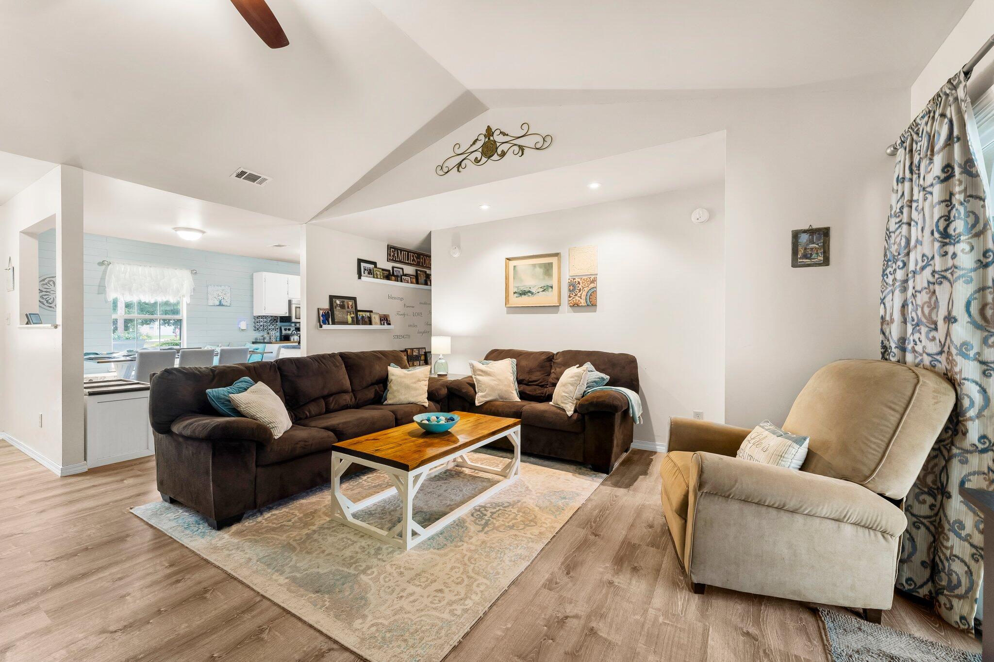 KINGS CROSSING PH 2 - Residential