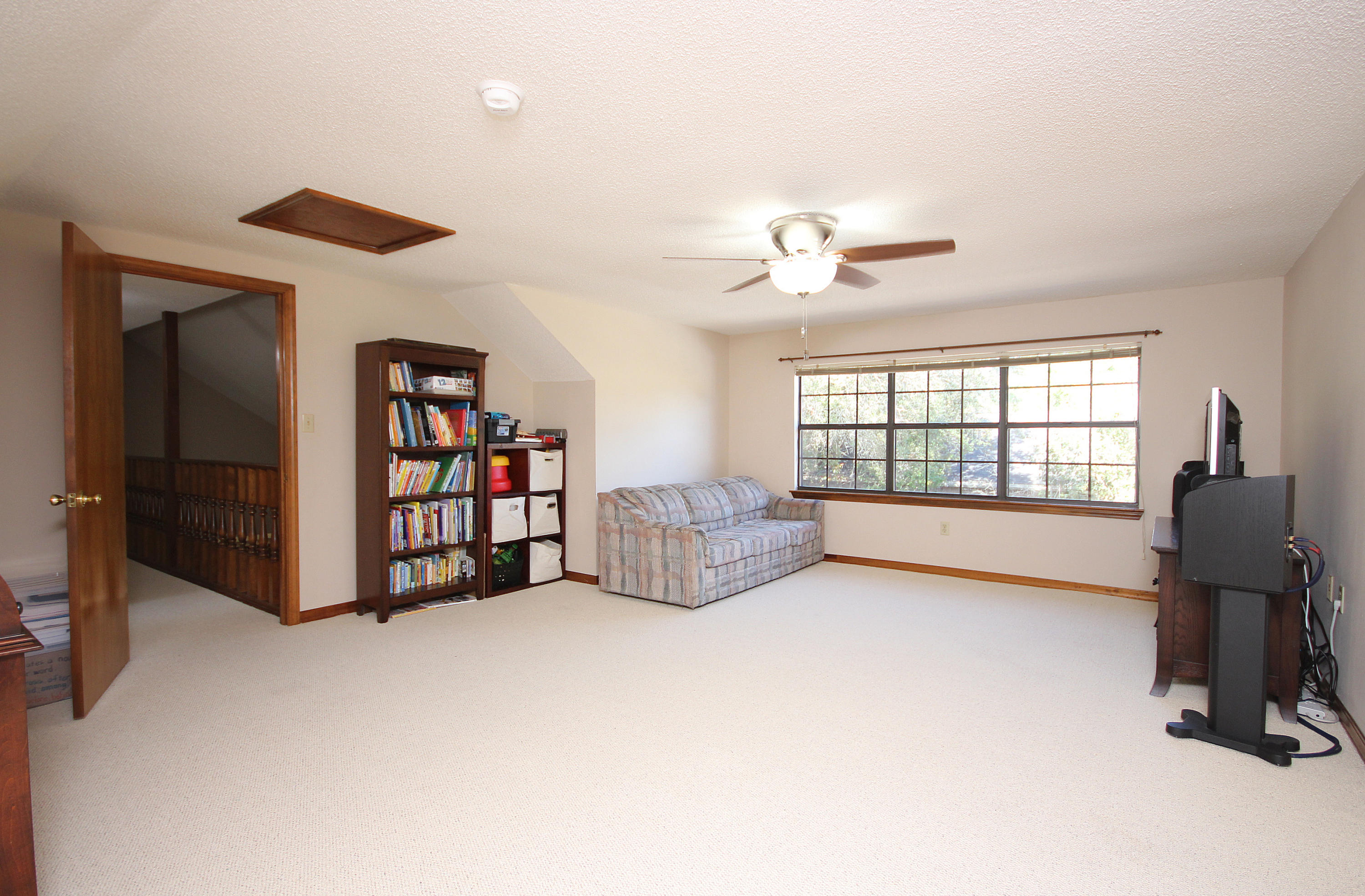 MARY ESTHER MANOR - Residential