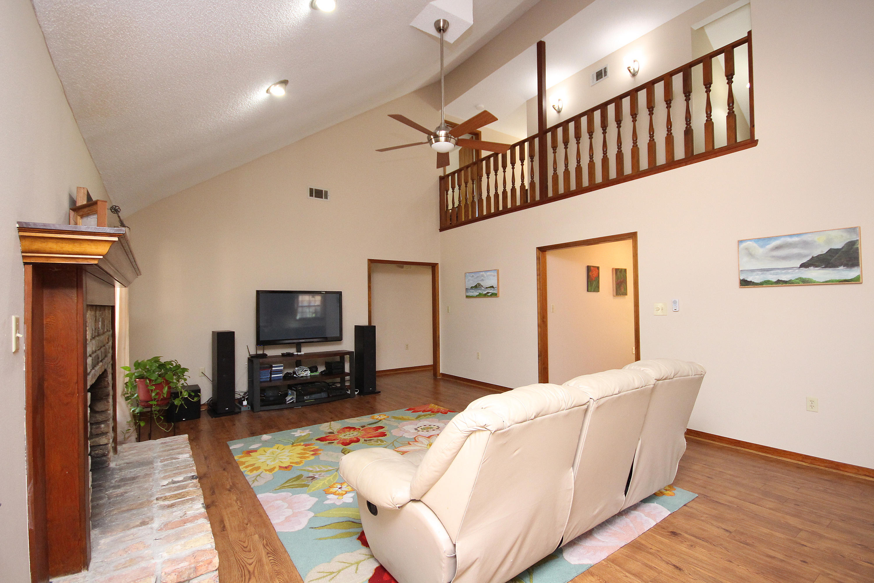 MARY ESTHER MANOR - Residential