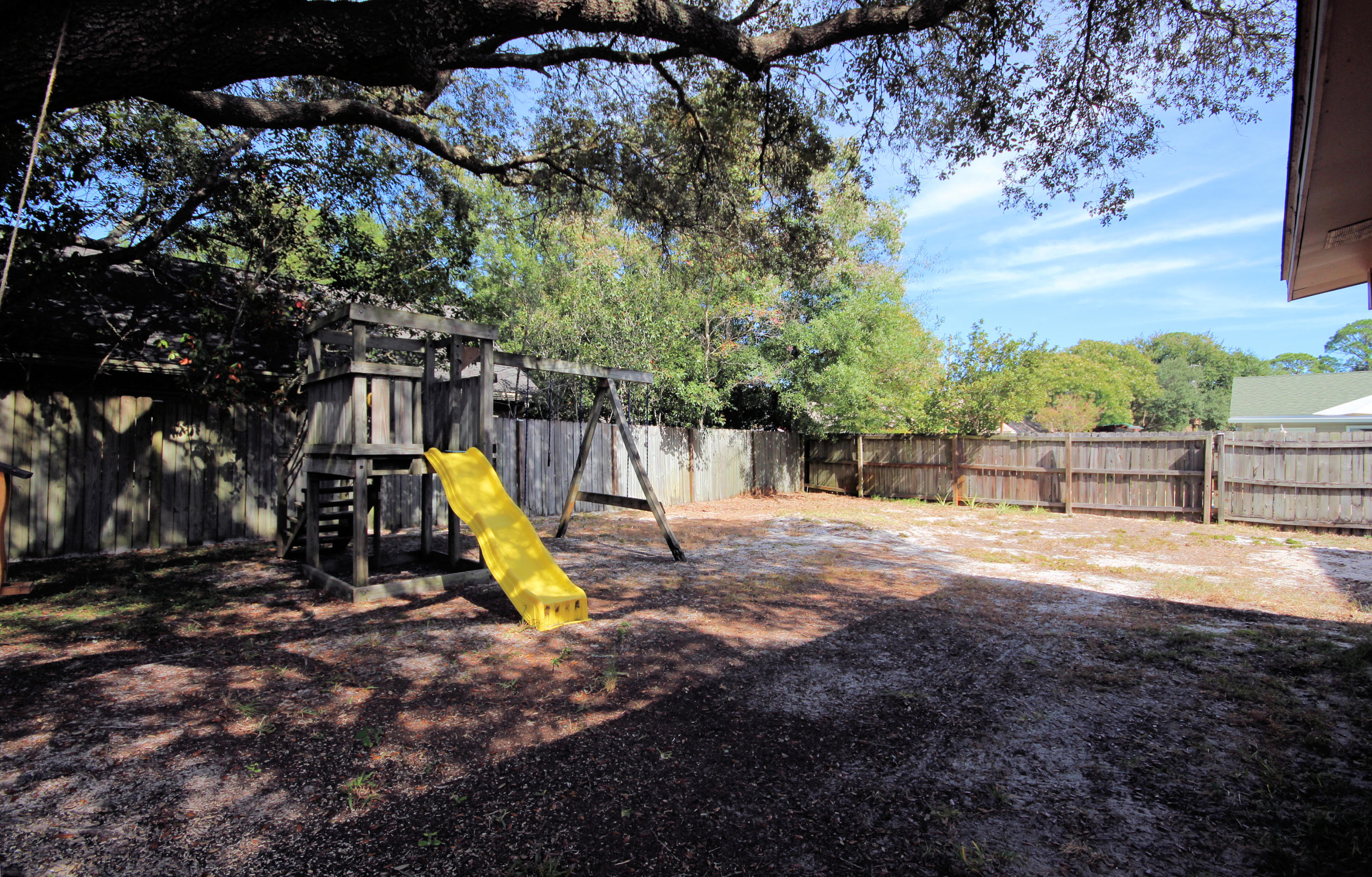 MARY ESTHER MANOR - Residential
