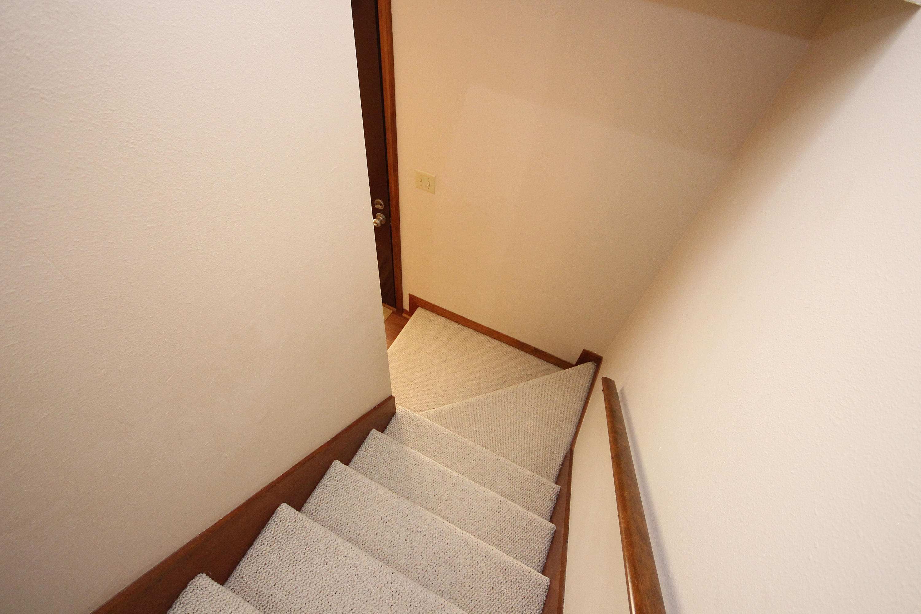 MARY ESTHER MANOR - Residential