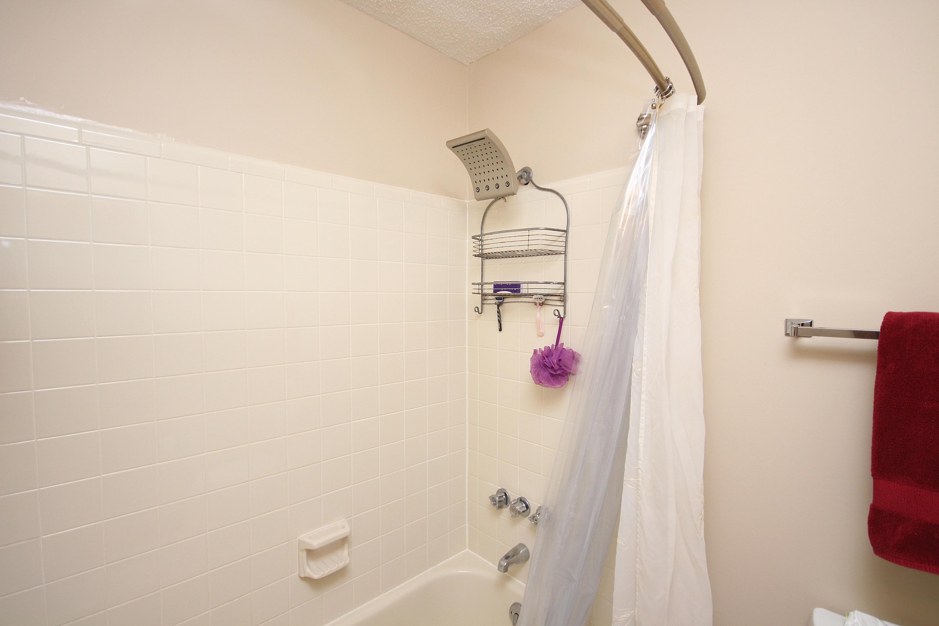 MARY ESTHER MANOR - Residential