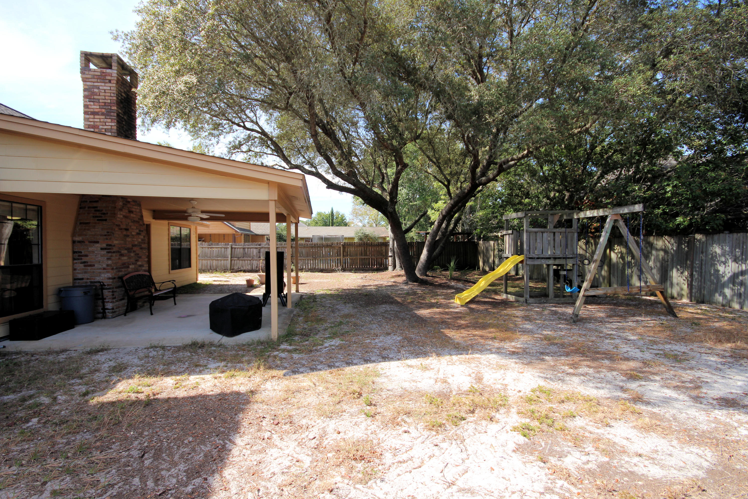 MARY ESTHER MANOR - Residential
