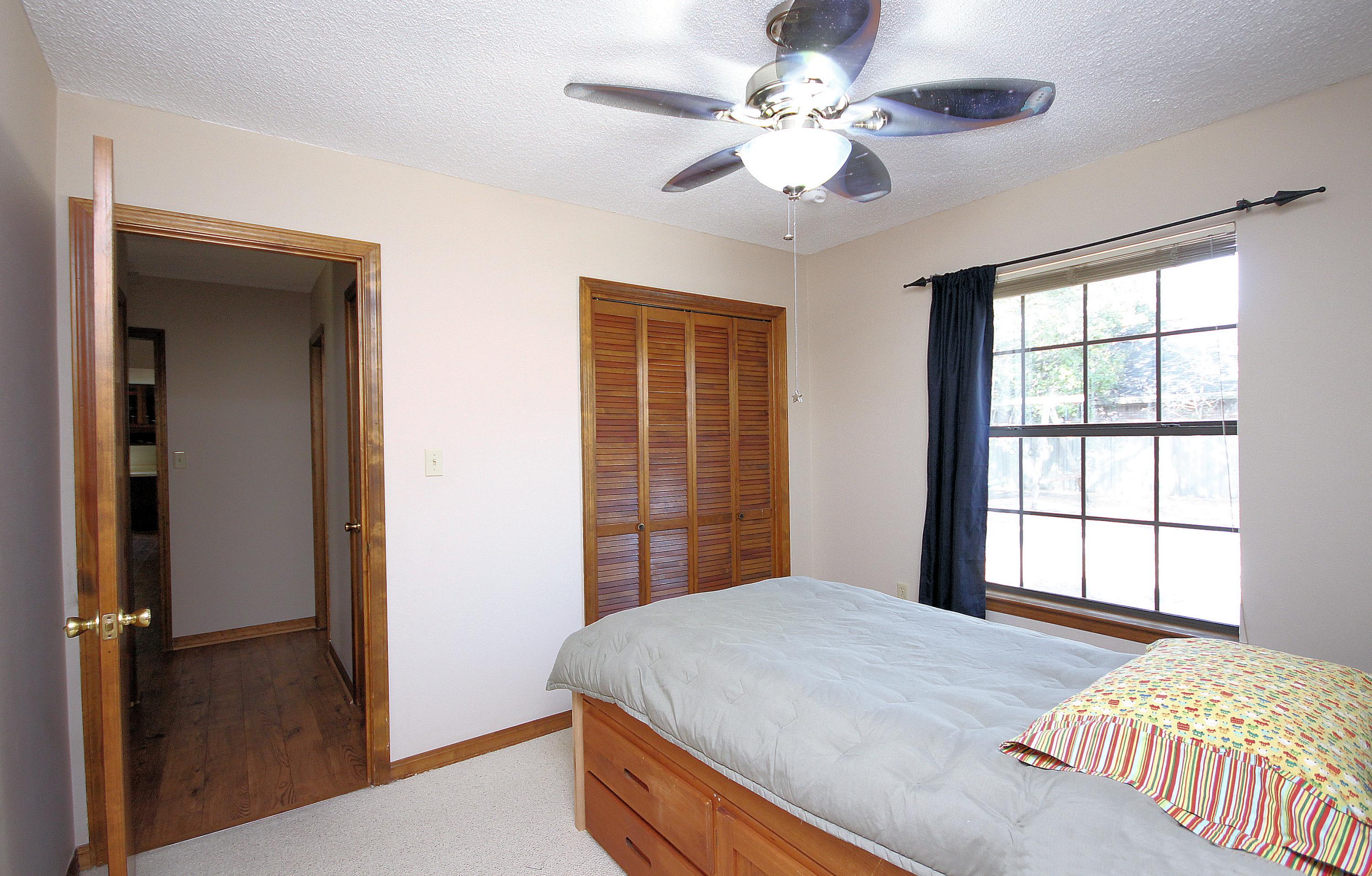 MARY ESTHER MANOR - Residential