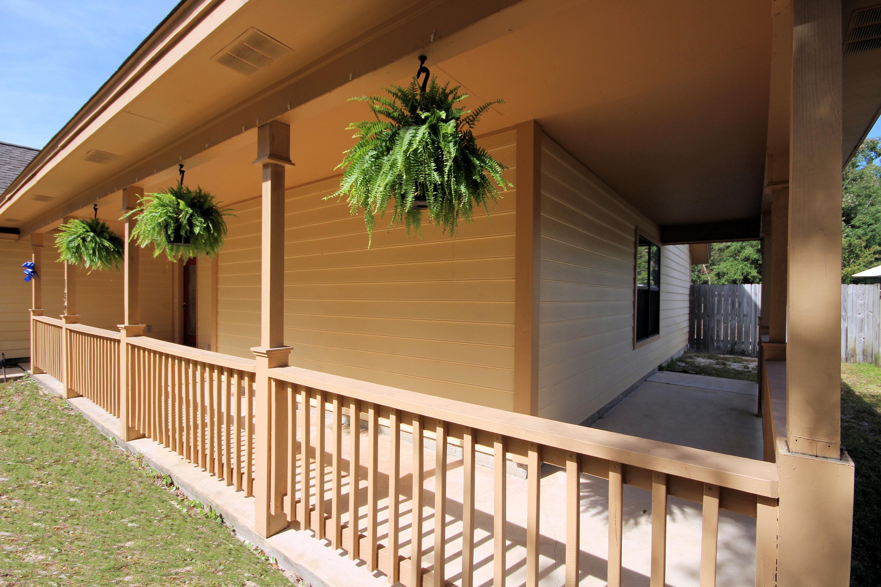 MARY ESTHER MANOR - Residential