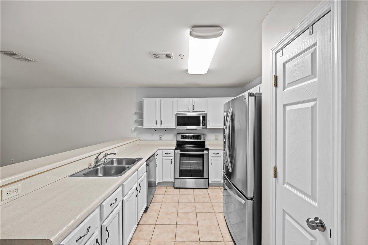 SHELL PARK CONDO - Residential Lease