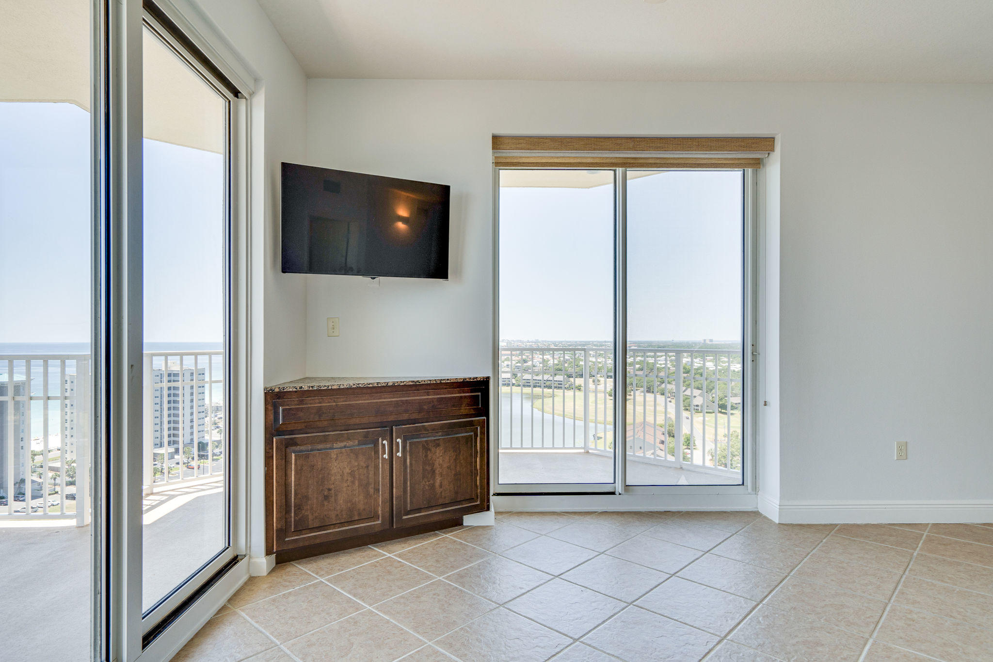 ARIEL DUNES - Residential