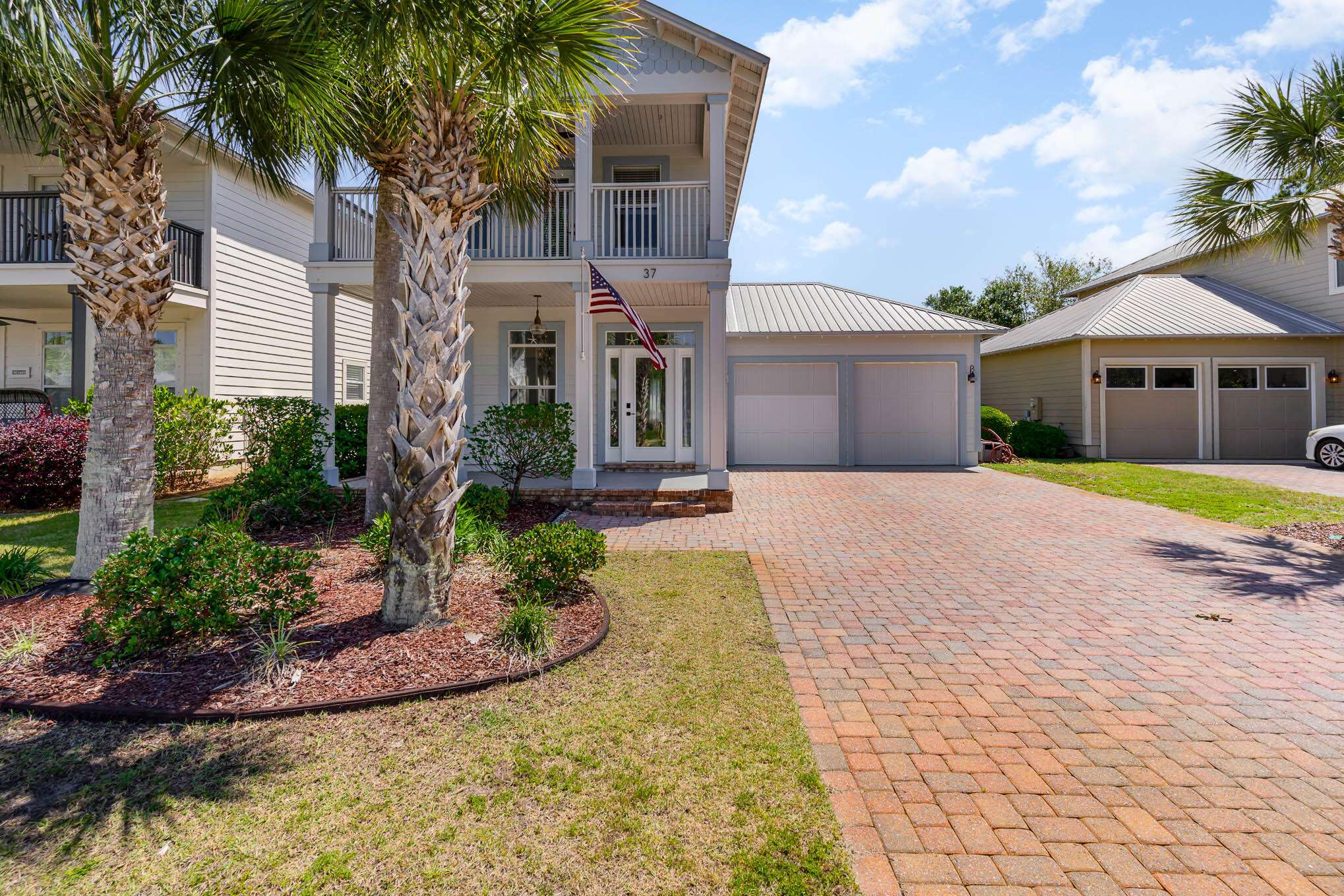 EAGLE BAY - Residential Lease