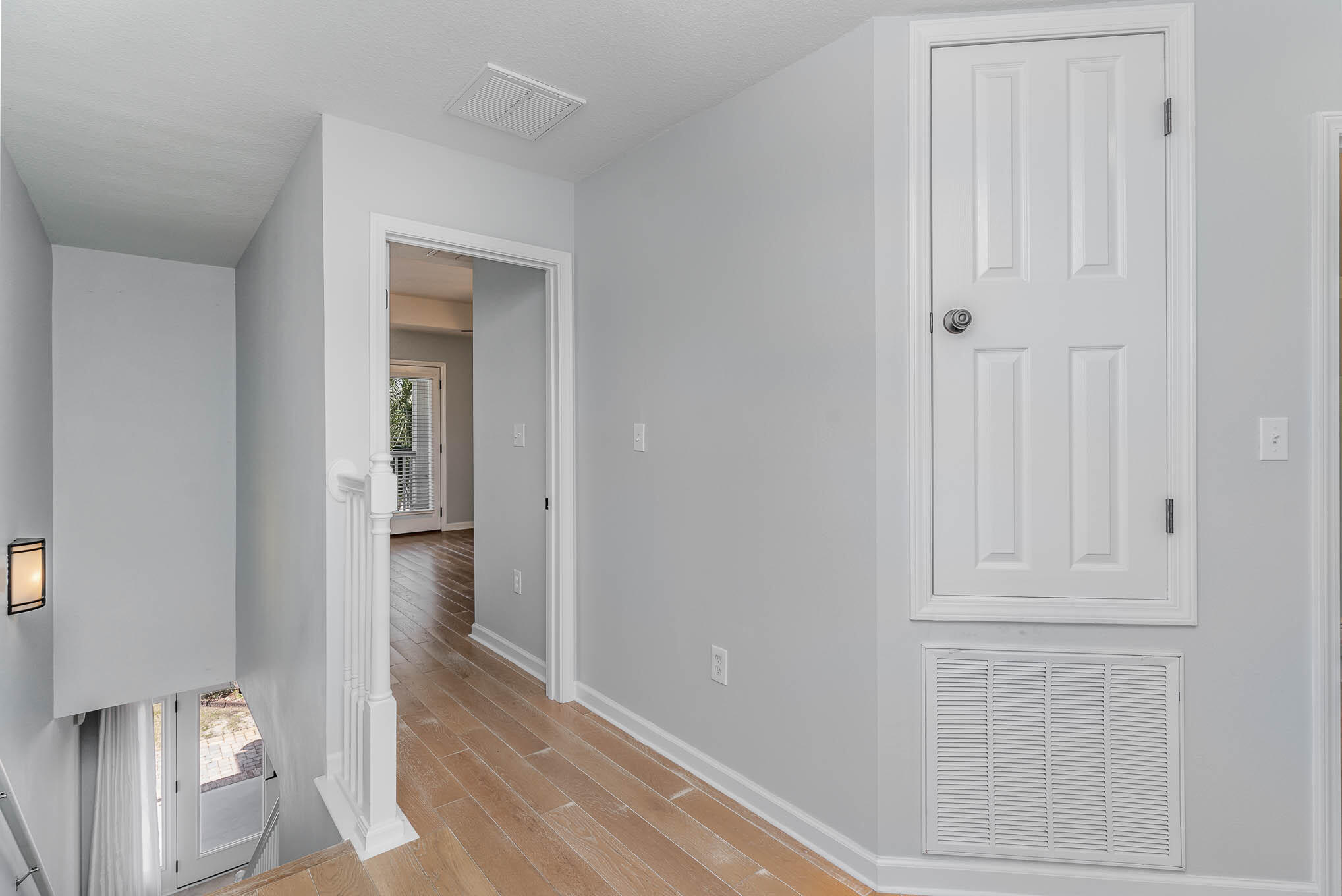 EAGLE BAY - Residential Lease