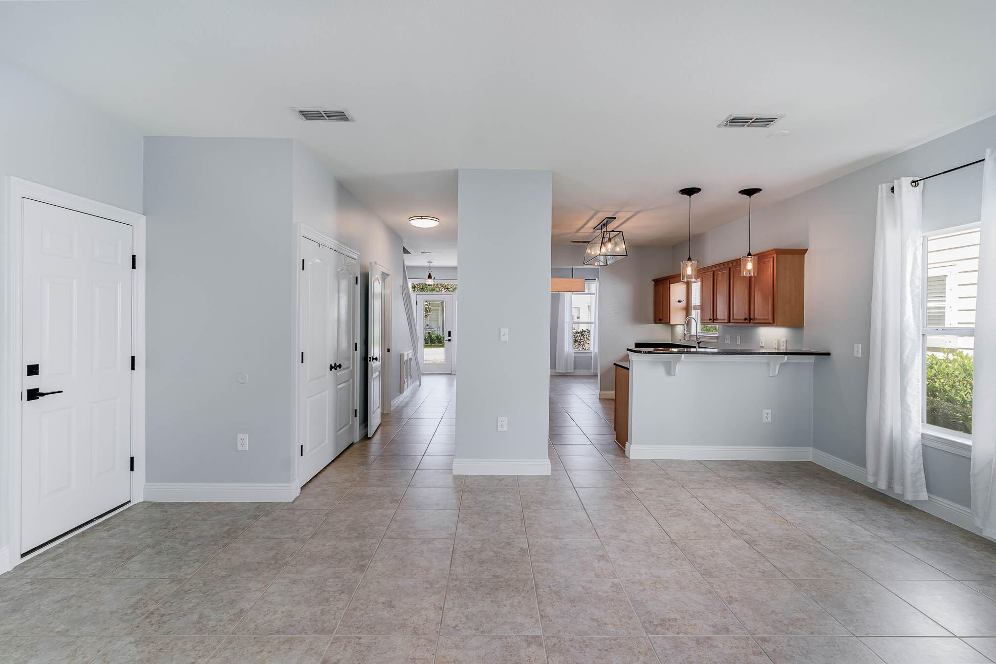 EAGLE BAY - Residential Lease