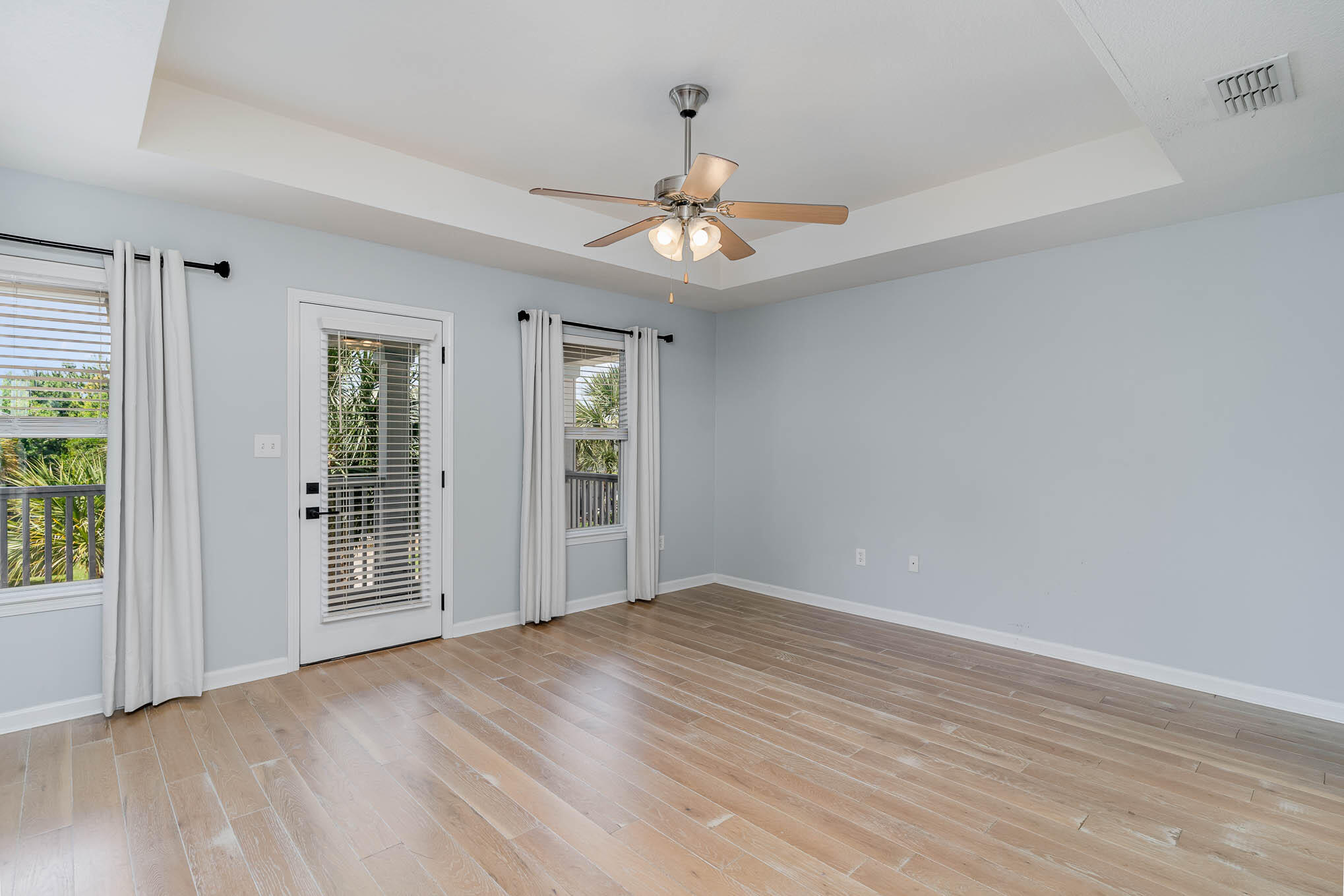 EAGLE BAY - Residential Lease